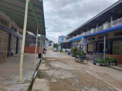 แฟลตเฮ้าส์ สำหรับขาย ใน โอวลาวก, Kamboul, พนมเปญ