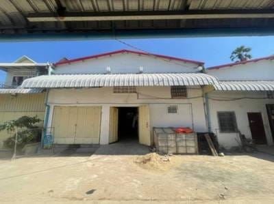 460平方米土地面积的House and lot出售