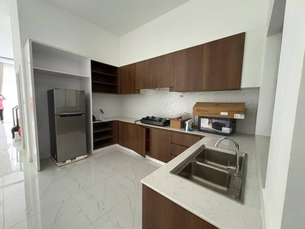 160 sqm Land Size Vila K pronájmu