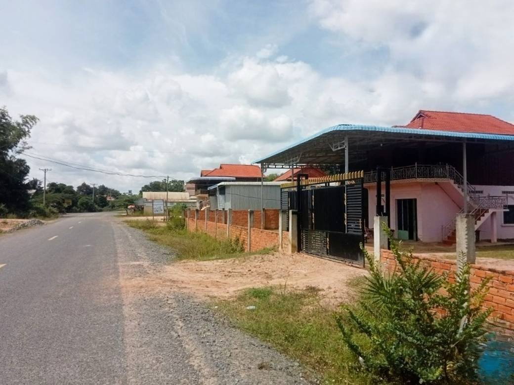 299 sqm Living Size House and lot Na prodej in Sameakki Mean Chey