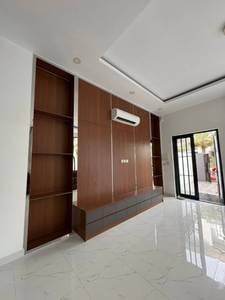 72 sqm Living Size Vila K pronájmu in Chbar Ampov