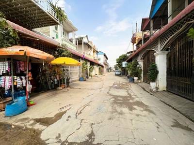 168 sqm Living Size Flat House For Sale in Por Sen Chey