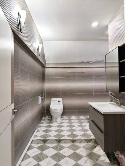 $500,000 Vila