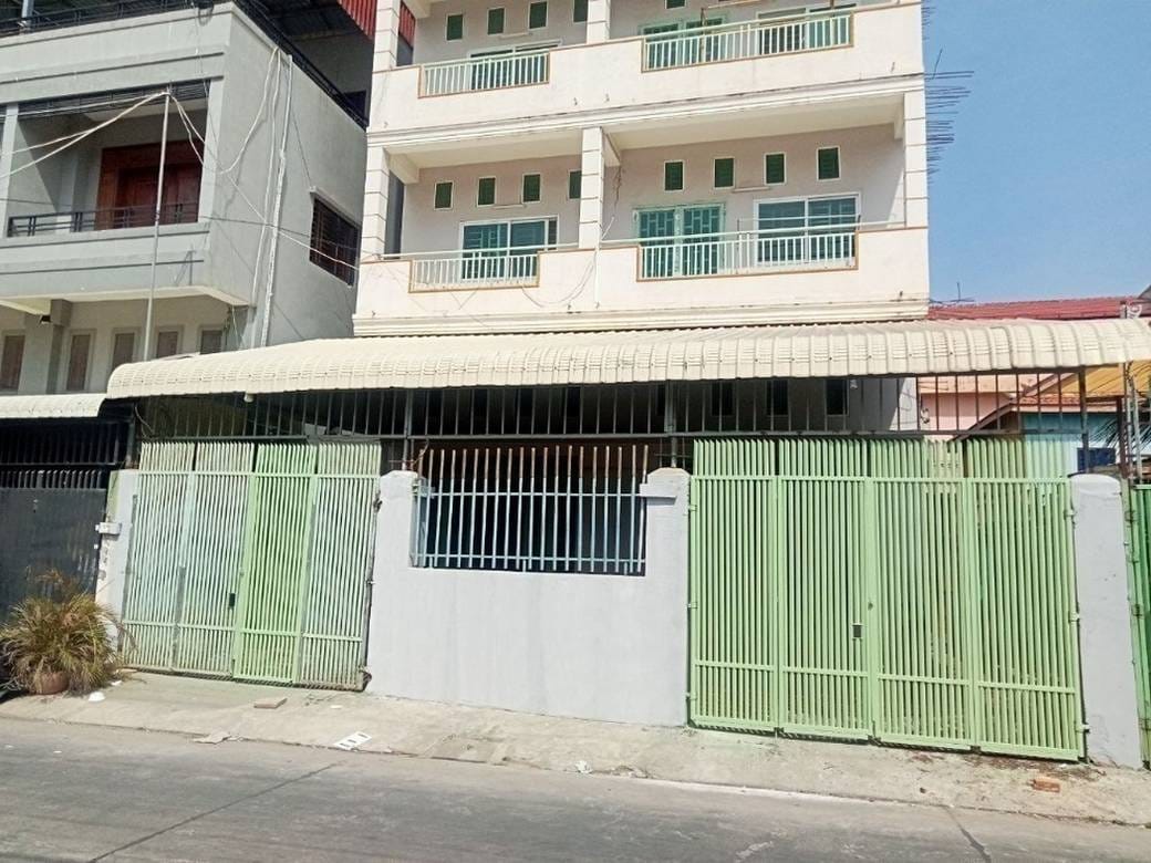 90 sqm Land Size Flat For Rent
