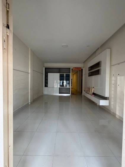 Shophouse For Rent in Chbar Ampov $1,500