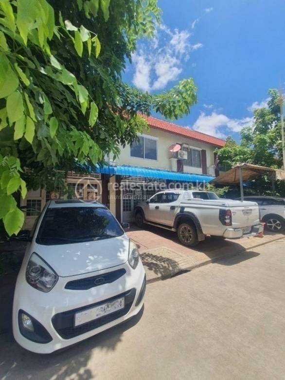 $83,000 Maison mitoyenne
