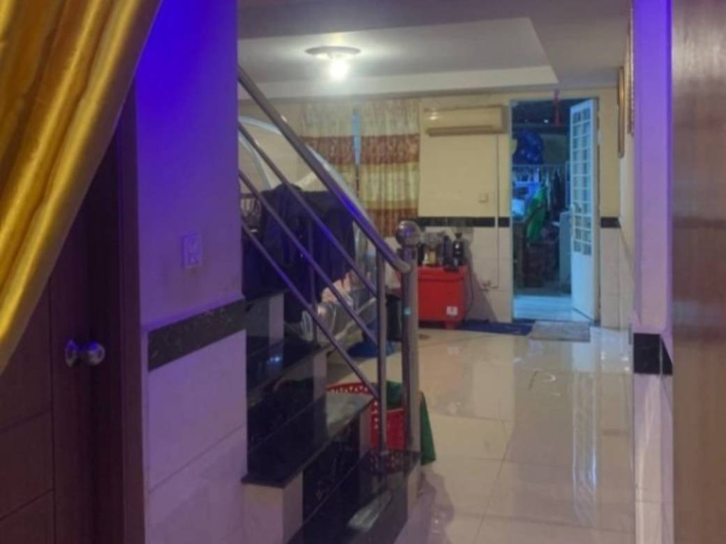 157.5 sqm Living Size Flat House Na prodej in Prek Pnov