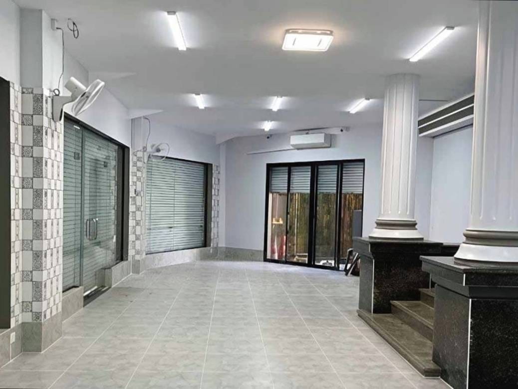 75 sqm Living Size Obchod K pronájmu in Boeng Keng Kang