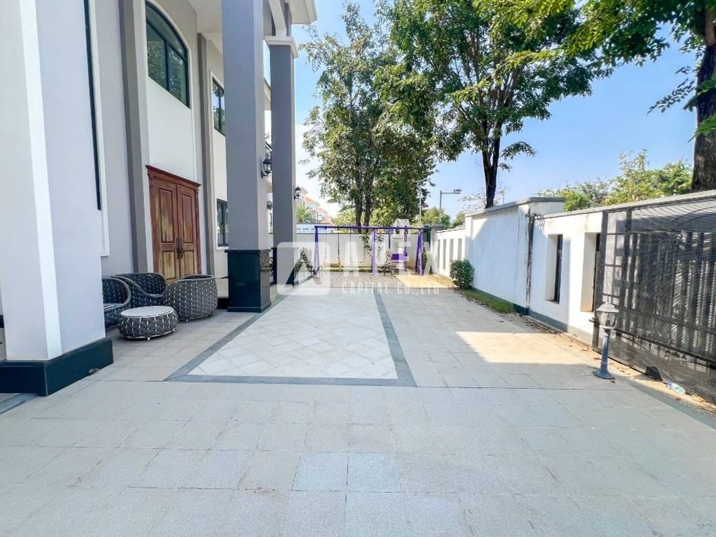 470平方米土地面积的别墅For Sale & Rent