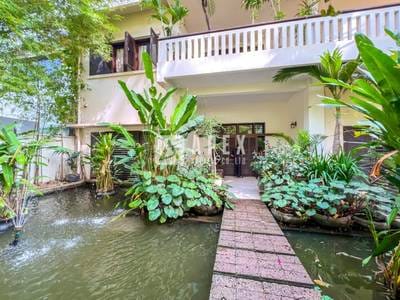 $1,600 Condo