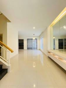 $305,000 Maison
