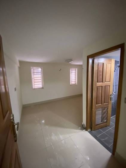 5 Bedrooms Shophouse Na prodej