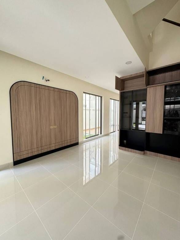 วิลล่าแฝด สำหรับขาย ใน Chbar Ampov $289,000