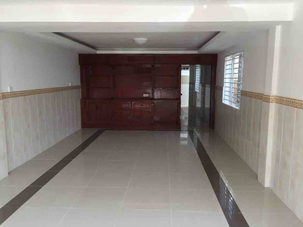 แฟลตเฮ้าส์ สำหรับขาย ใน Dangkao $86,800