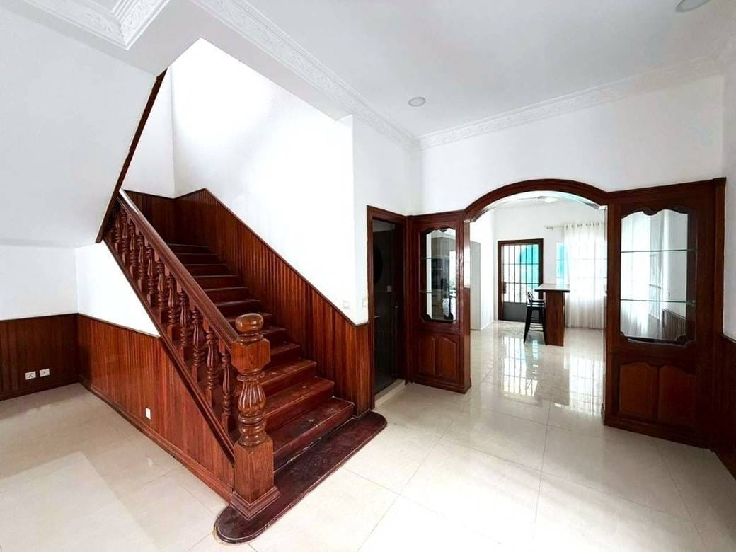 Vila K pronájmu in Tonle Bassac, Chamkarmon, Phnom Penh