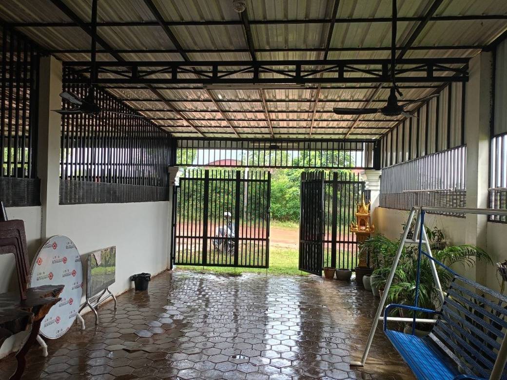 105 sqm Land Size Flat House Na prodej