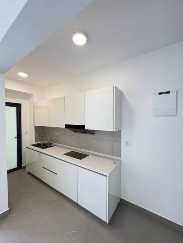 Urban Village Phase 2 | Кондоминиум Для Продажи with 2 Parking Space
