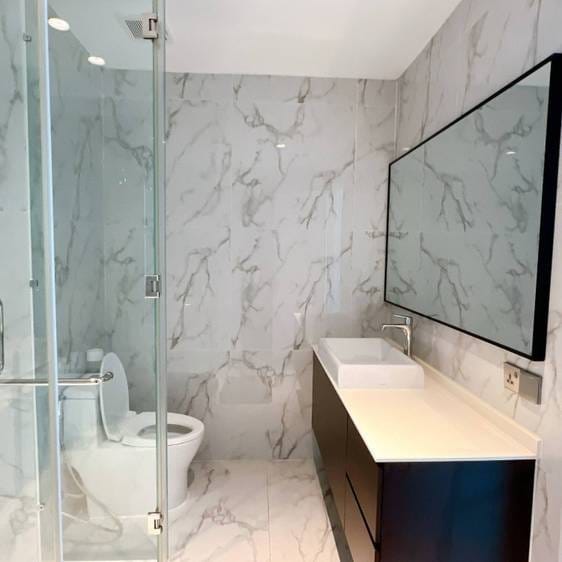 J Tower 2 Condominium | 2 Bedrooms Condo For Sale & Rent