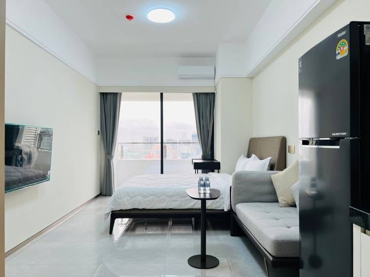 Modern Smart Living Studio Le Condé BKK1 – Resale Opportunity