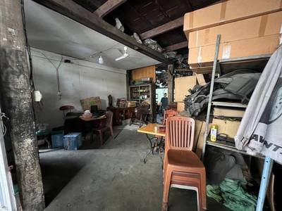 120 sqm Living Size Shophouse Na prodej in Toul Kork