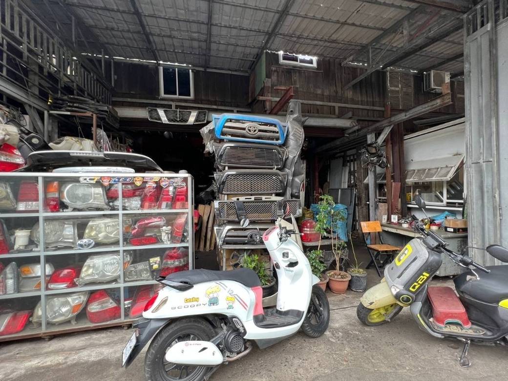 $1,200,000 Shophouse