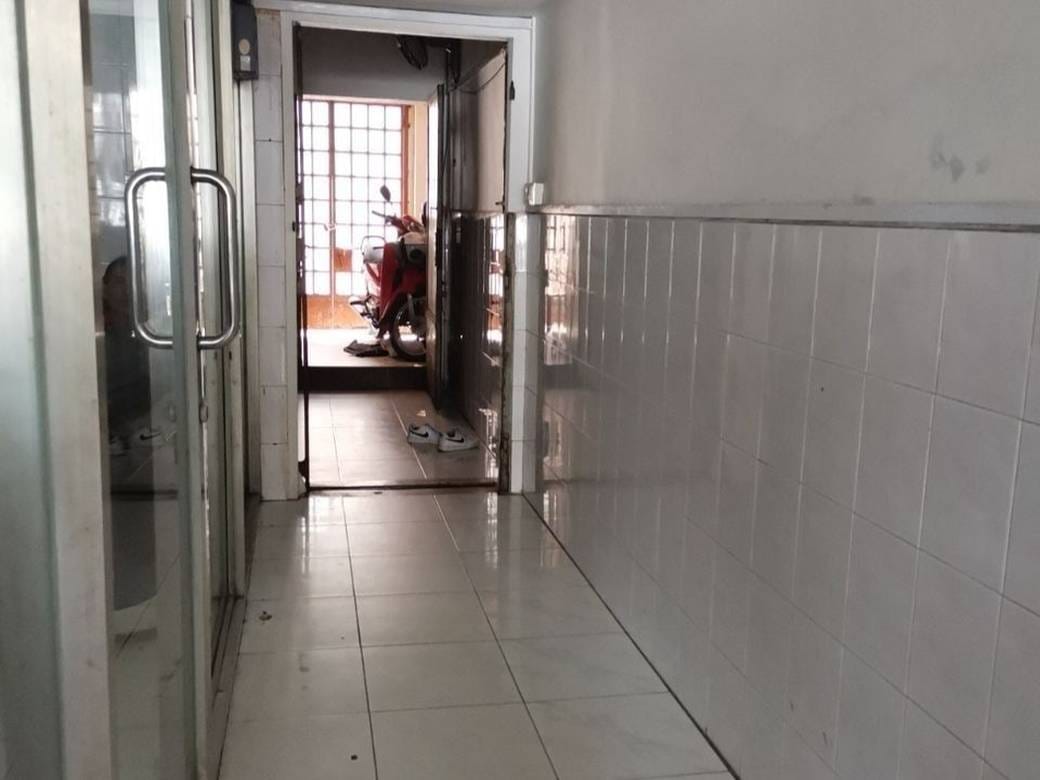 Dom z lokalem handlowym Na sprzedaż o powierzchni działki 95 m²
