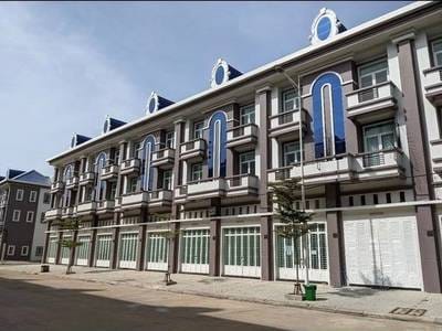 75.6 sqm Land Size Shophouse Na prodej