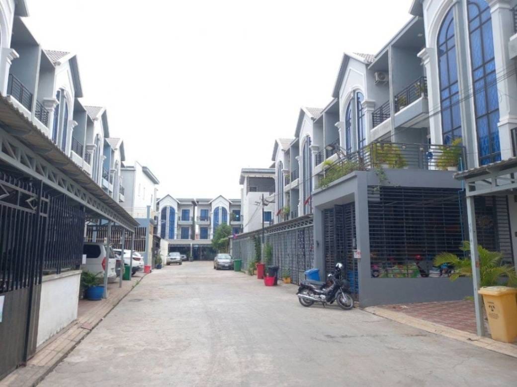 81 sqm Land Size Řadový dům Na prodej
