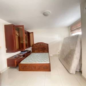 8 Bedrooms Dvojvila K pronájmu for $1,700