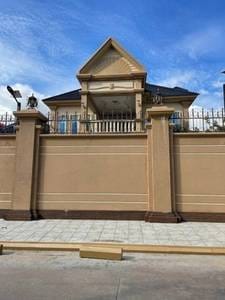288 sqm Living Size Vila Na prodej in Sen Sok