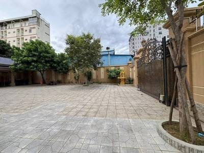 $1,650,000 Vila