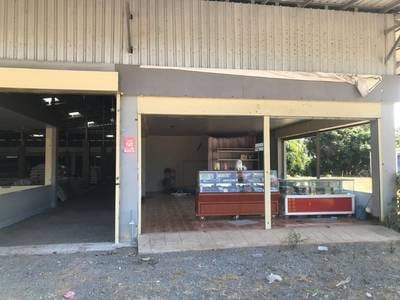 ตึกแถว สำหรับขาย พื้นที่ใช้สอย 1,600 ตร.ม. ใน Kampong Tralach