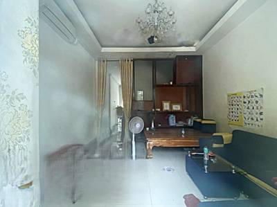 Por Sen Chey联排住宅出售，价格$62,000