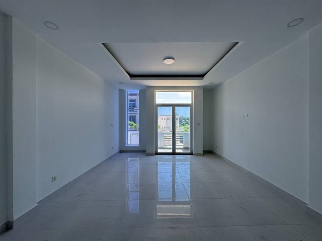 Shophouse For Rent in Chroy Changvar, Chroy Changvar, Phnom Penh