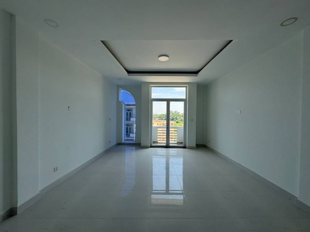 Chroy Changvar Shophouse For Rent in Chroy Changvar