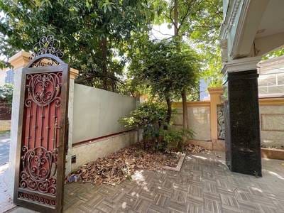 1,500 sqm Living Size Vila K pronájmu in Toul Kork