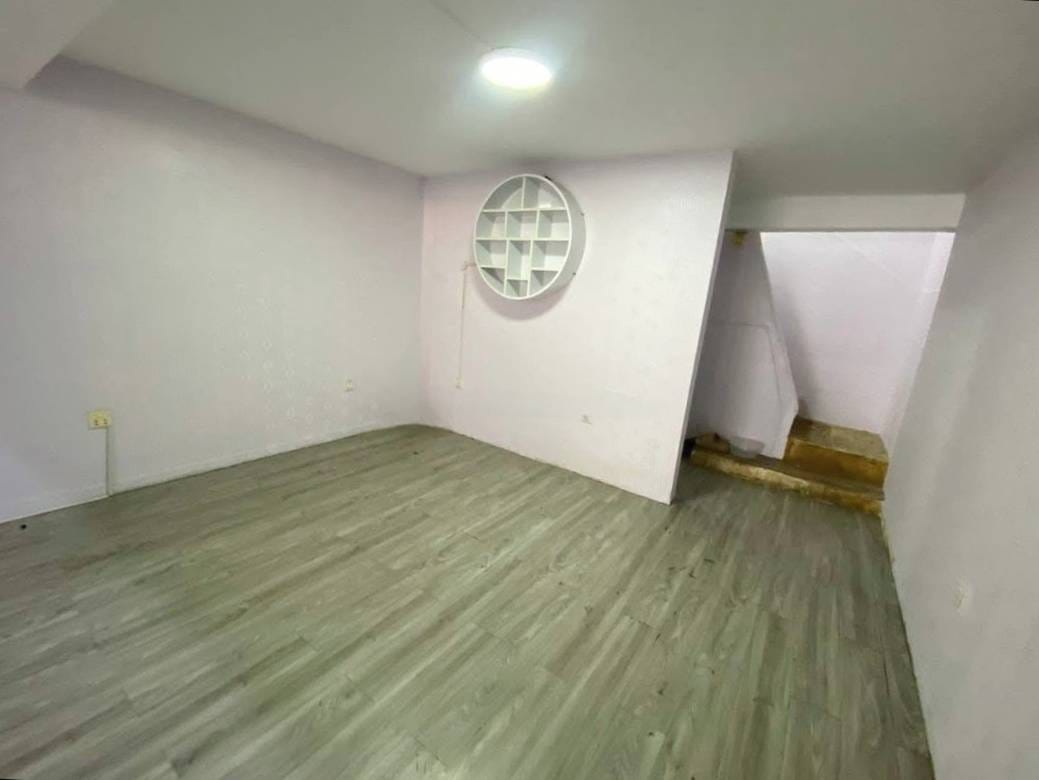 Shophouse For Rent in BKK 2, Boeng Keng Kang, Phnom Penh