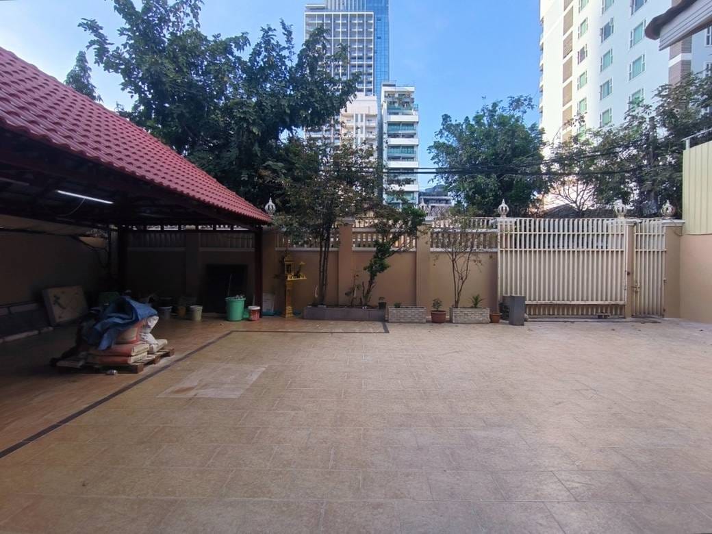 Villa For Rent in BKK 1, Boeng Keng Kang, Phnom Penh