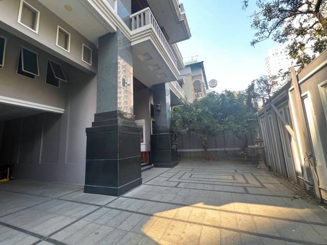 $7,000 Building