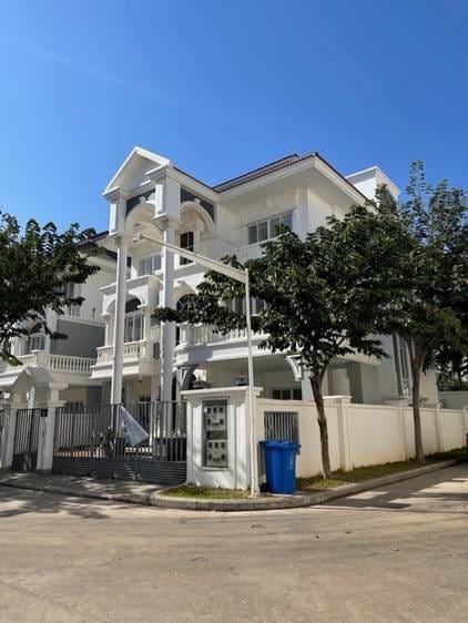 វីឡា តម្លៃ $2,500