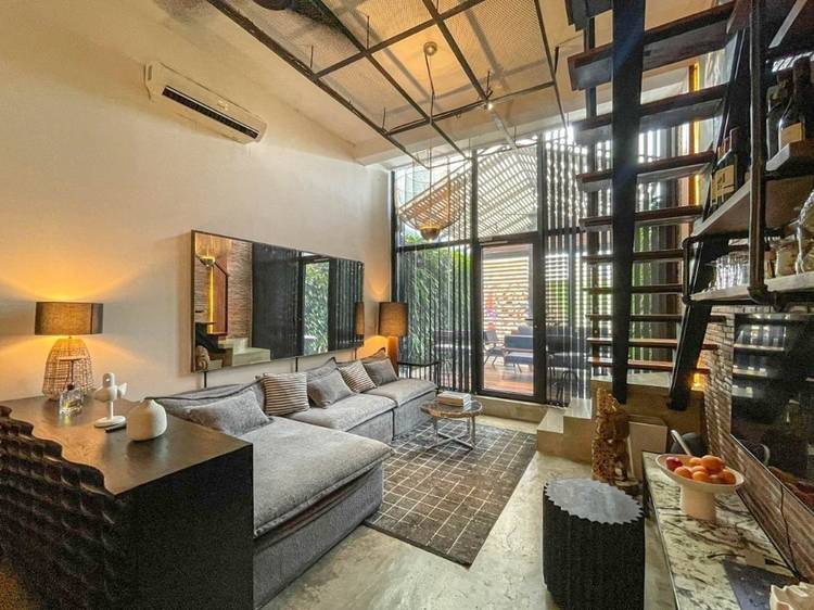 Flat For Sale in Phsar Chas, Daun Penh, Phnom Penh