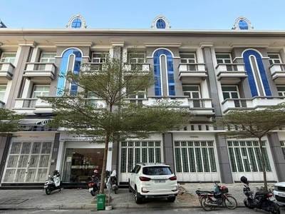5 Bedrooms Shophouse For Rent