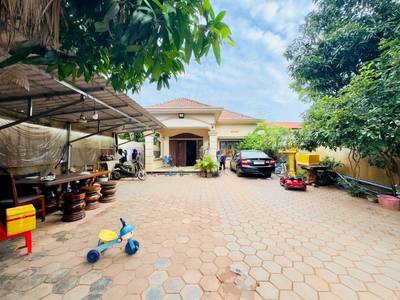$139,000 Vila
