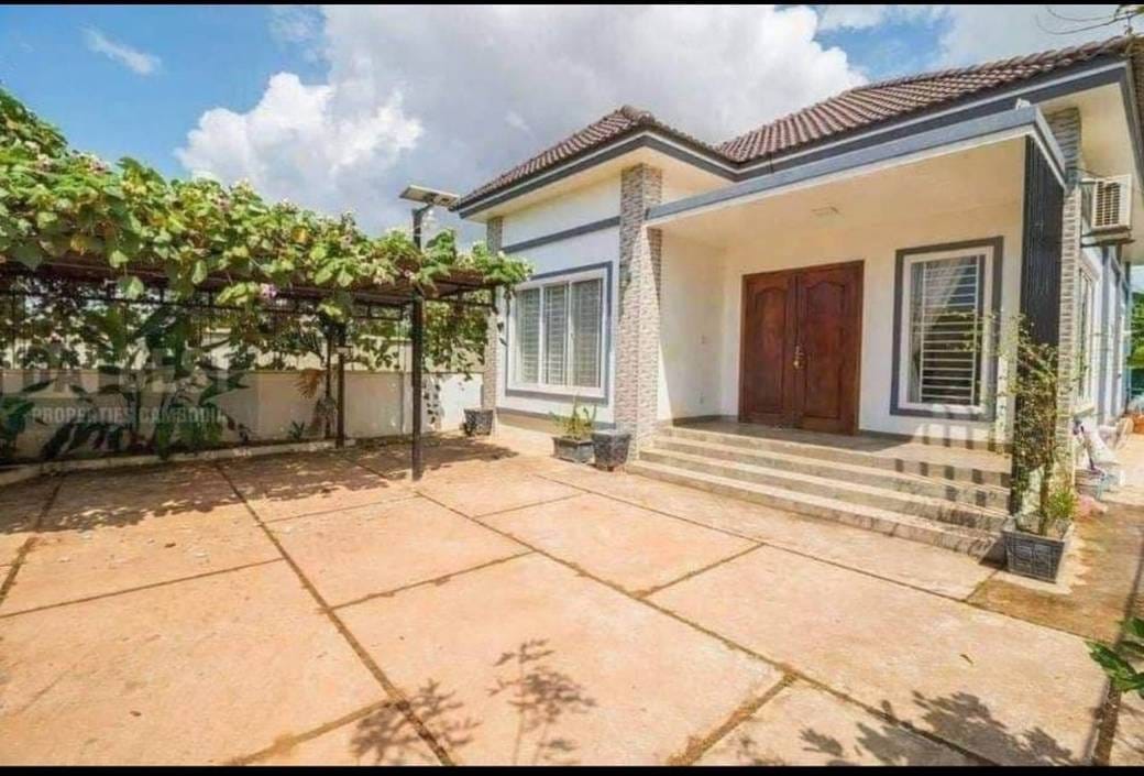 330 sqm Land Size Villa For Sale