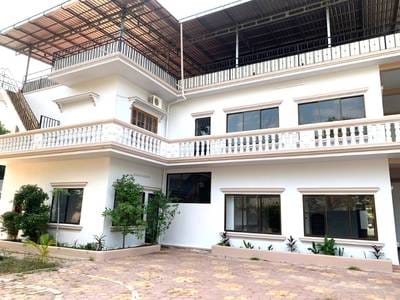 $2,500 Vila