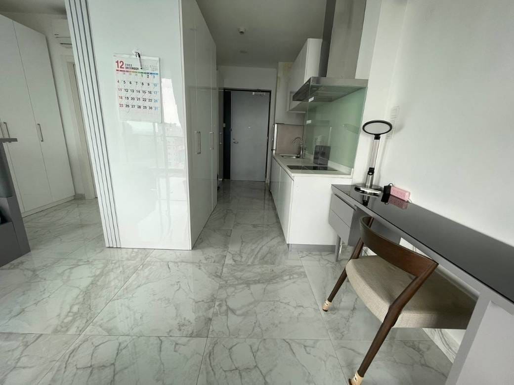 Zařízeno Condo Na prodej