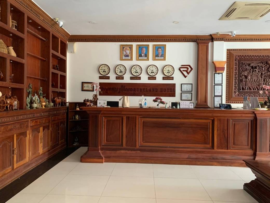 Sala Kamraeuk Hotel For Sale & Rent in Sala Kamraeuk