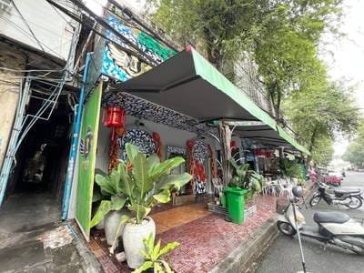 $750,000 CommercialShophouse