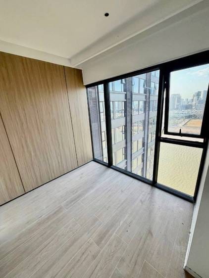 滨江·雅诗顿 | Chbar Ampov公寓出售，价格$132,000