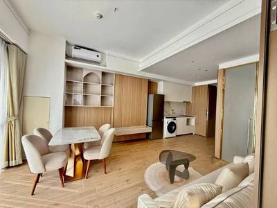 Vue Aston | Zařízeno Condo For Sale & Rent